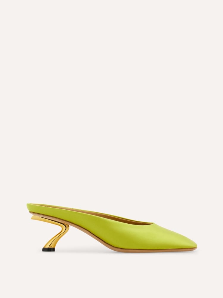 S-shaped heel mule