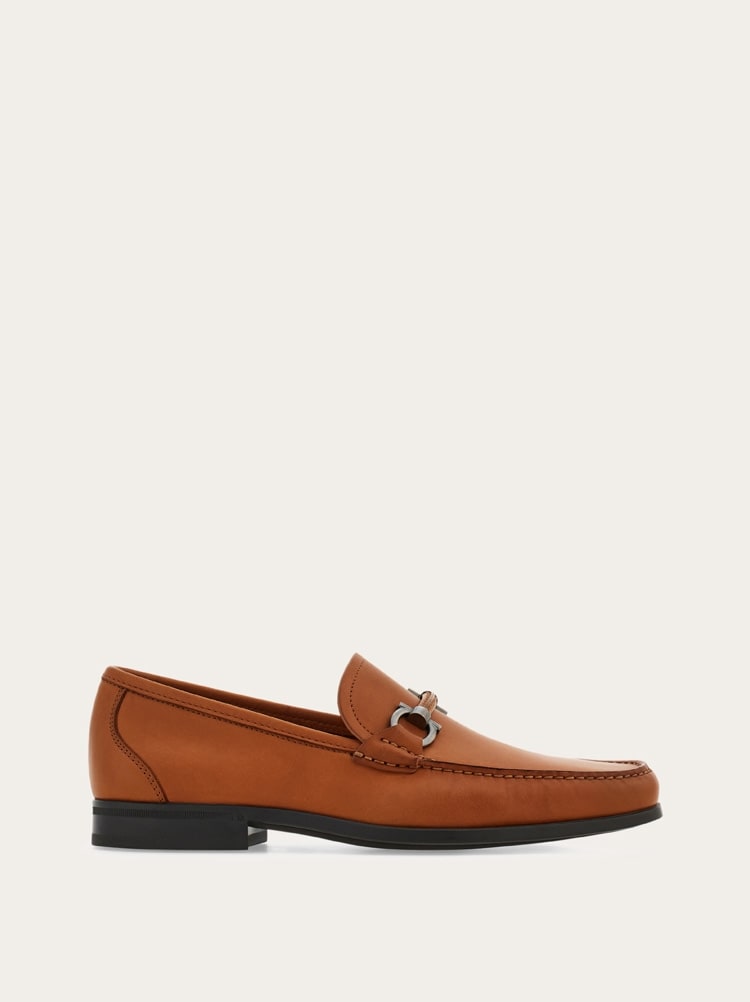 Gancini ornament loafer