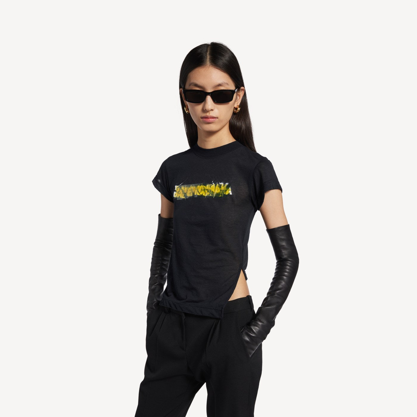 Messy spray chopped back t-shirt