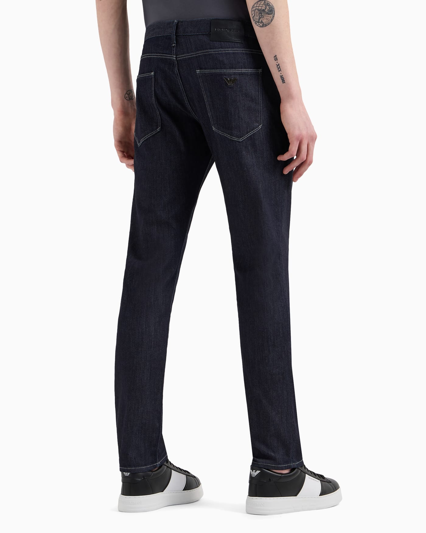 J06 Worn-effect wash, slim-fit, 8 oz denim jeans