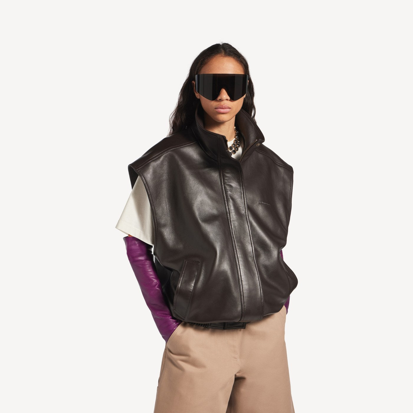 Sleeveless blouson