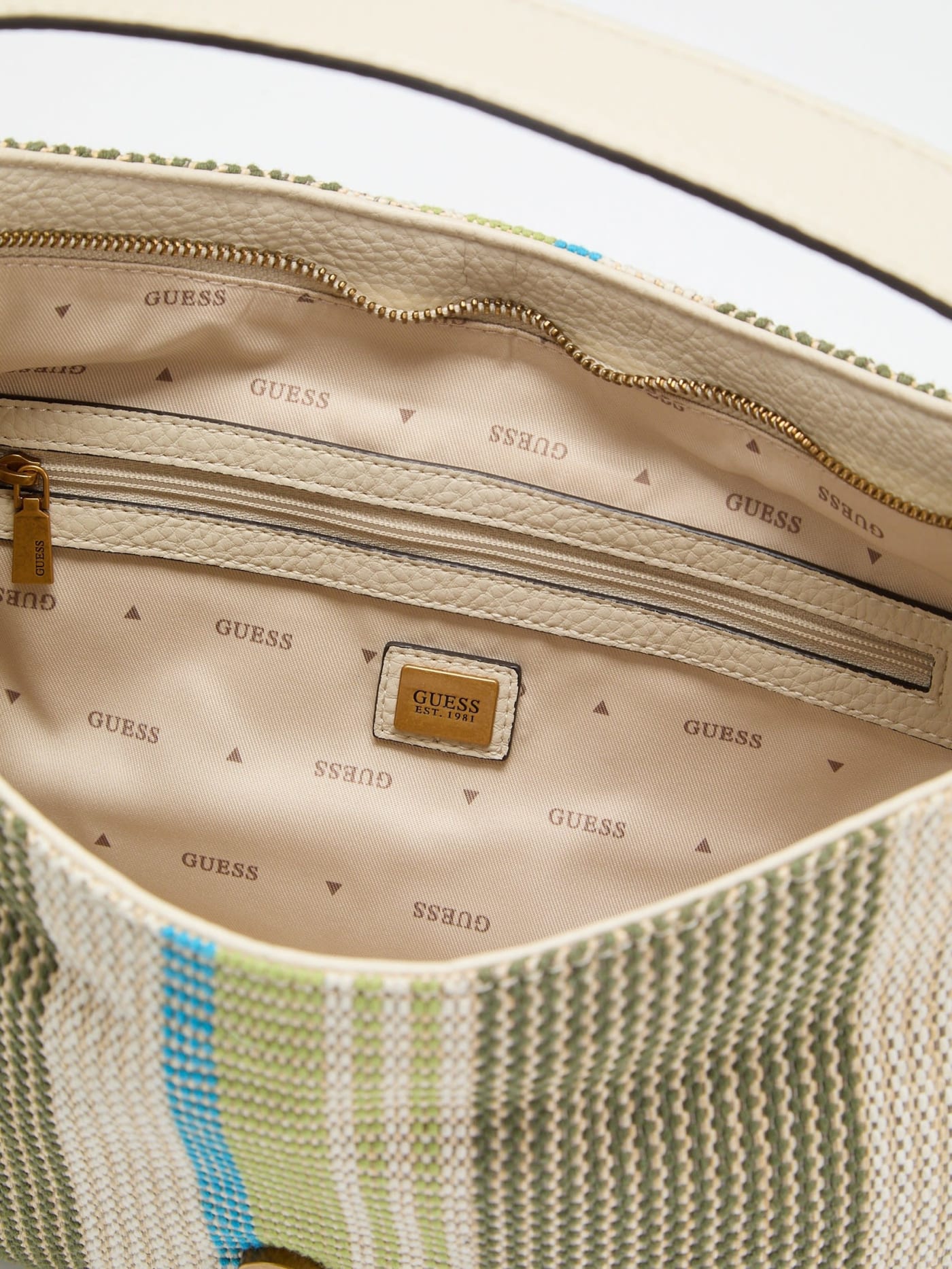 Camden medium shoulder bag