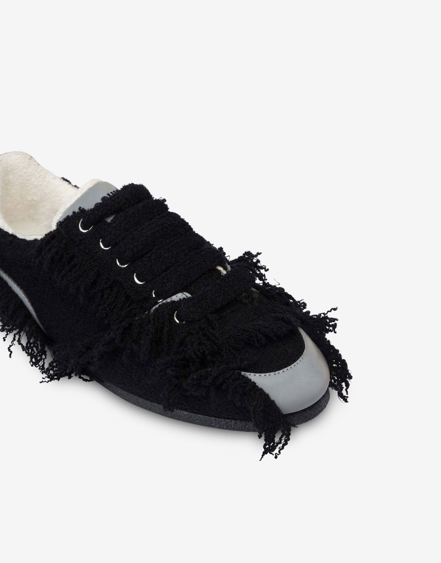 Sneakers in bouclé