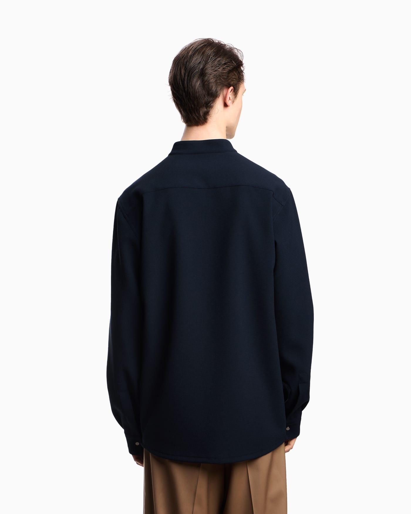 Icon guru-collar shirt in 3D piqué-effect jersey crêpe