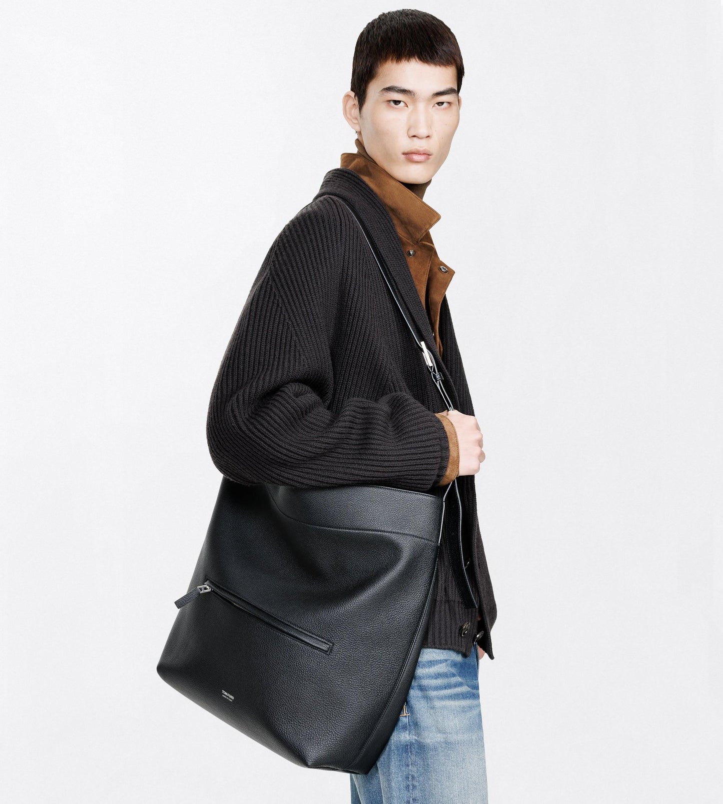 Grain Leather Soft Line Bucket Bag