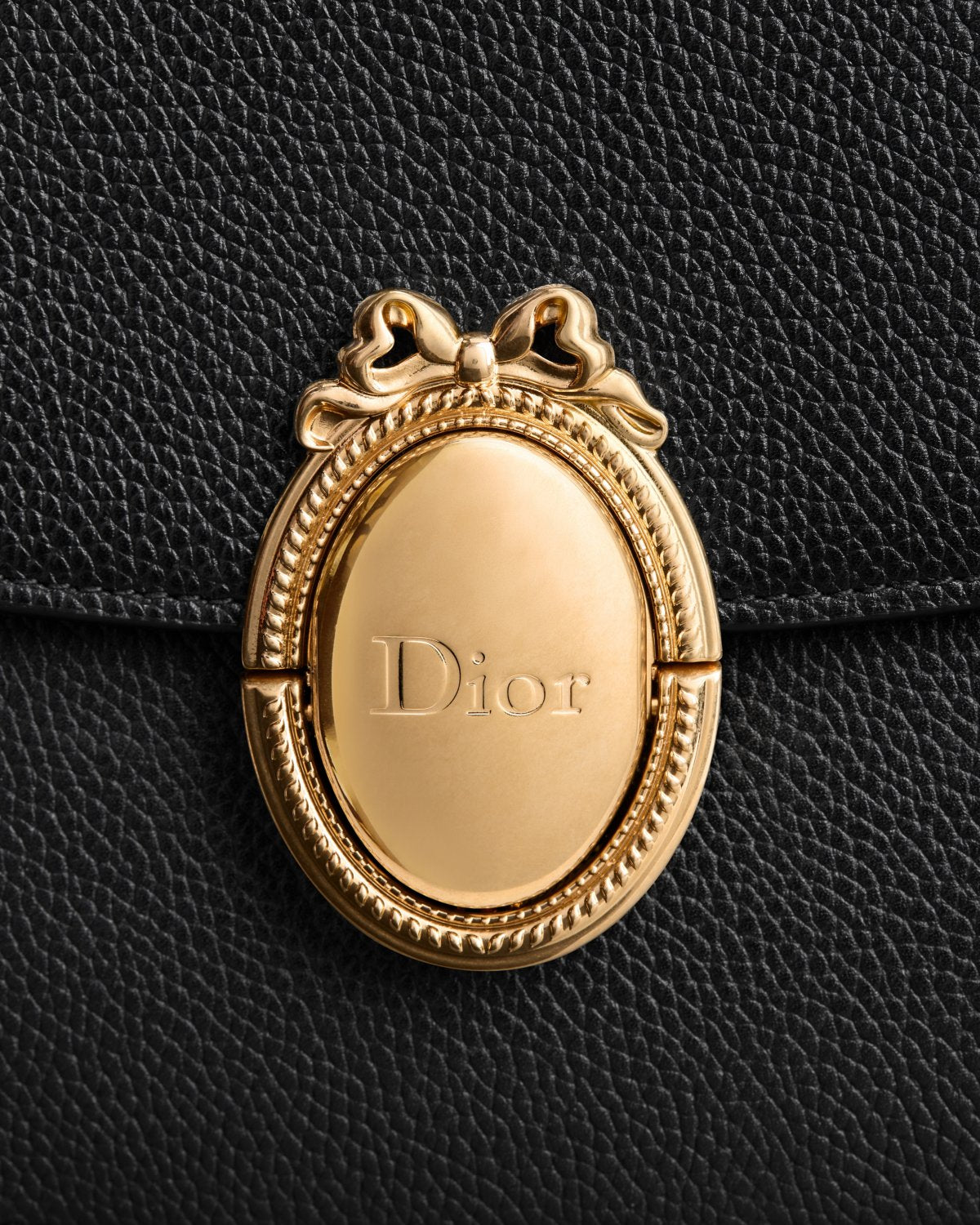 Medium Dior Médaillon Flap Bag