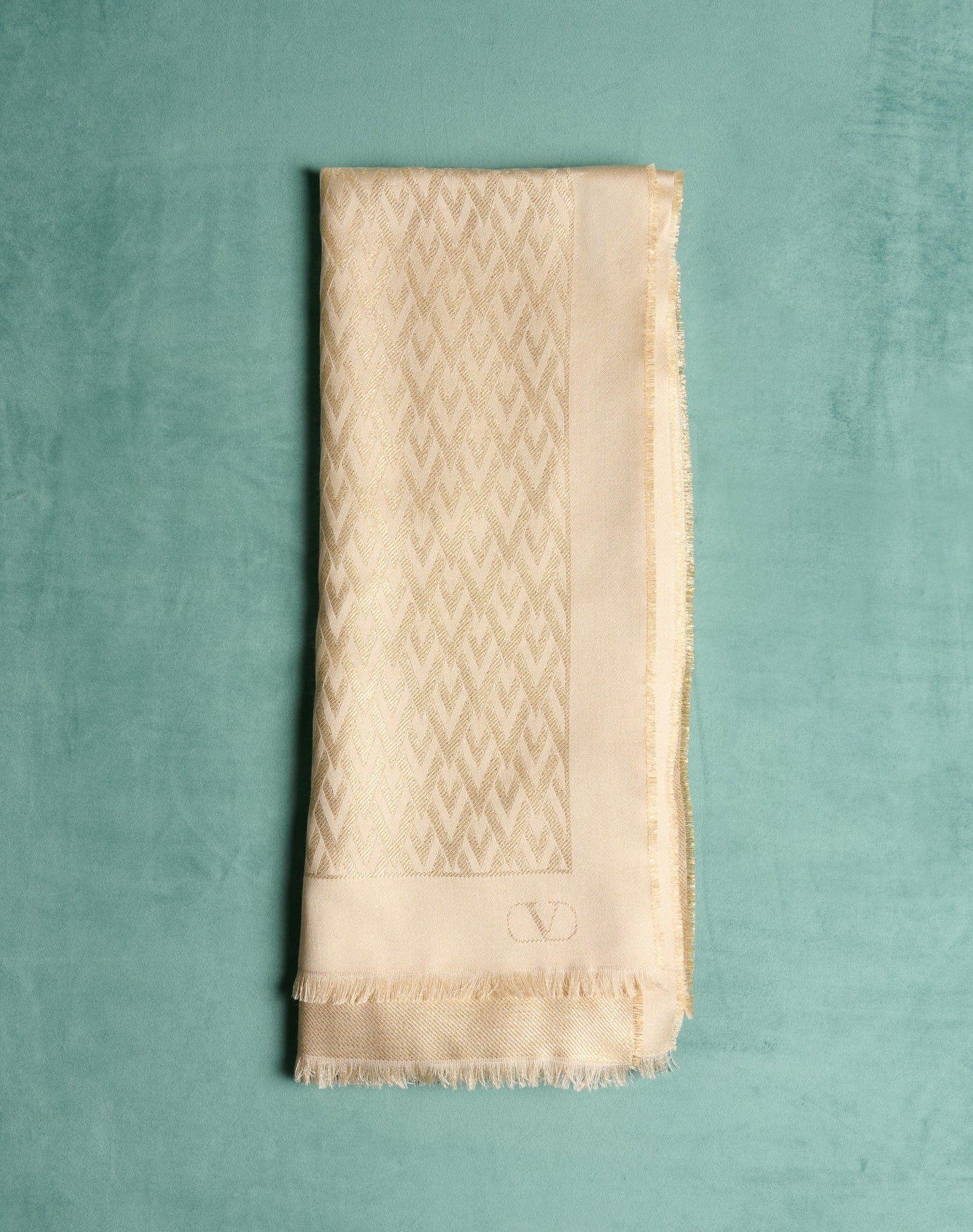 Toute La V Stole In Silk, Viscose And Cashmere