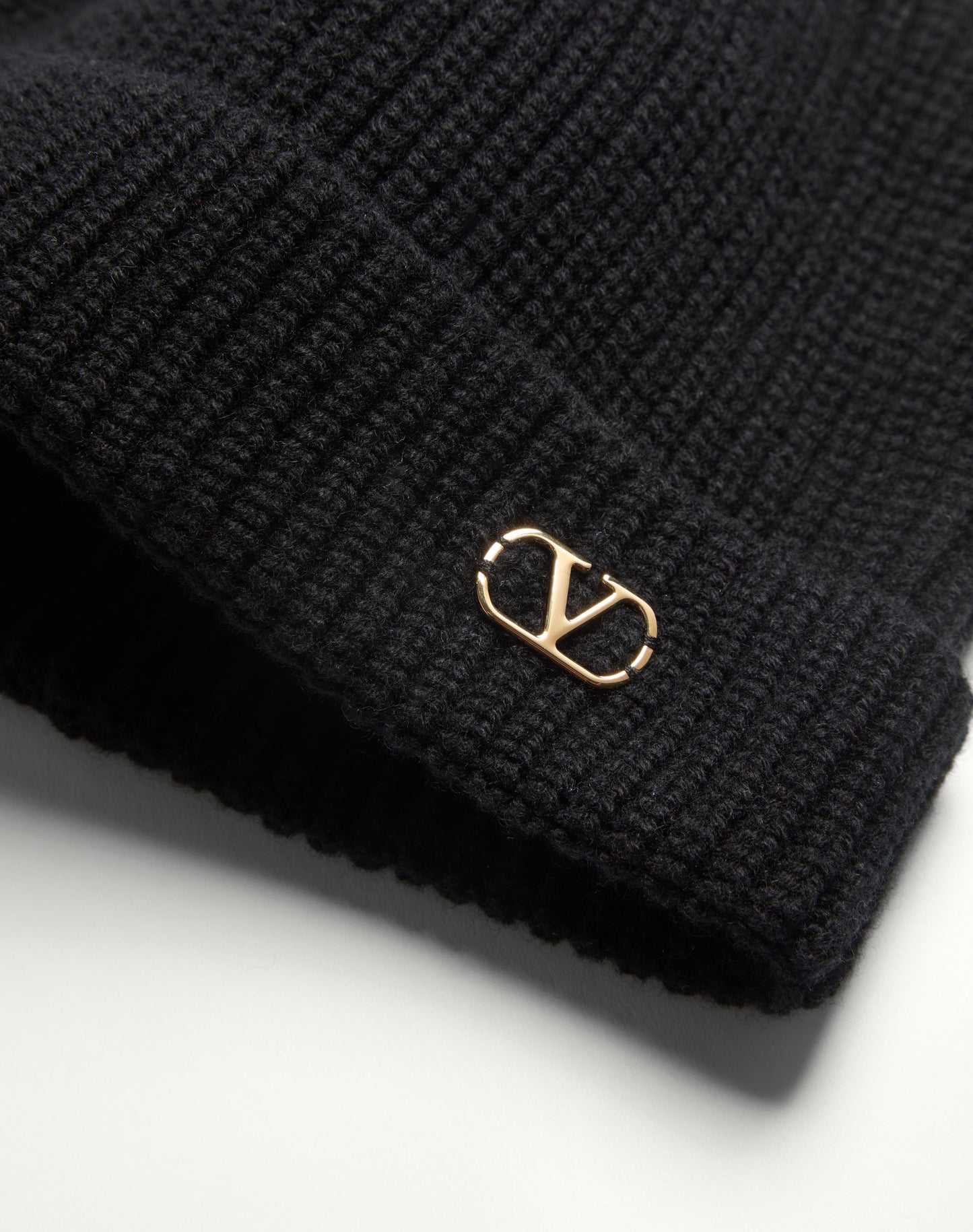 Vlogo Signature Knitted Cashmere Beanie