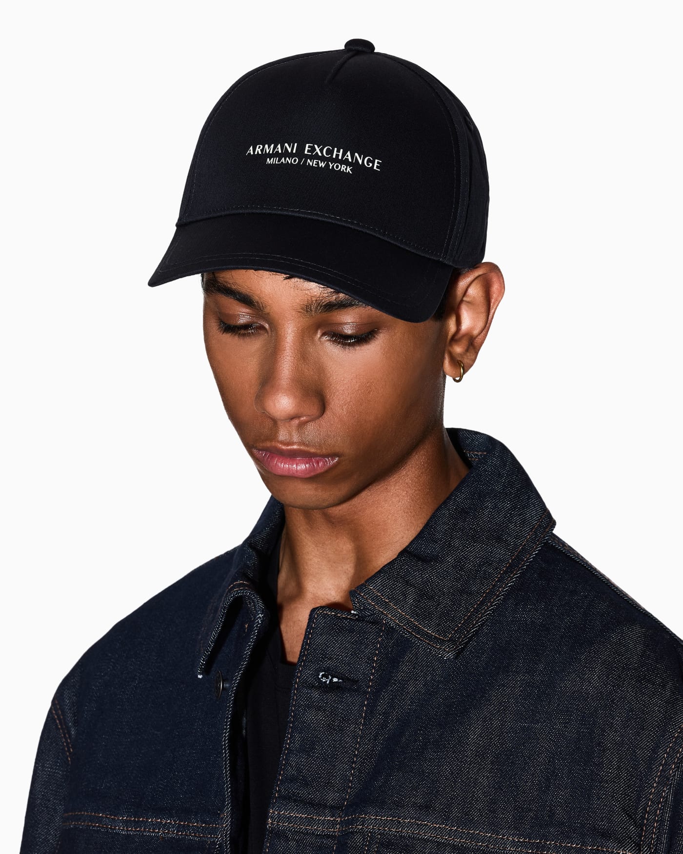 Trucker hat tonal logo adjustable for man