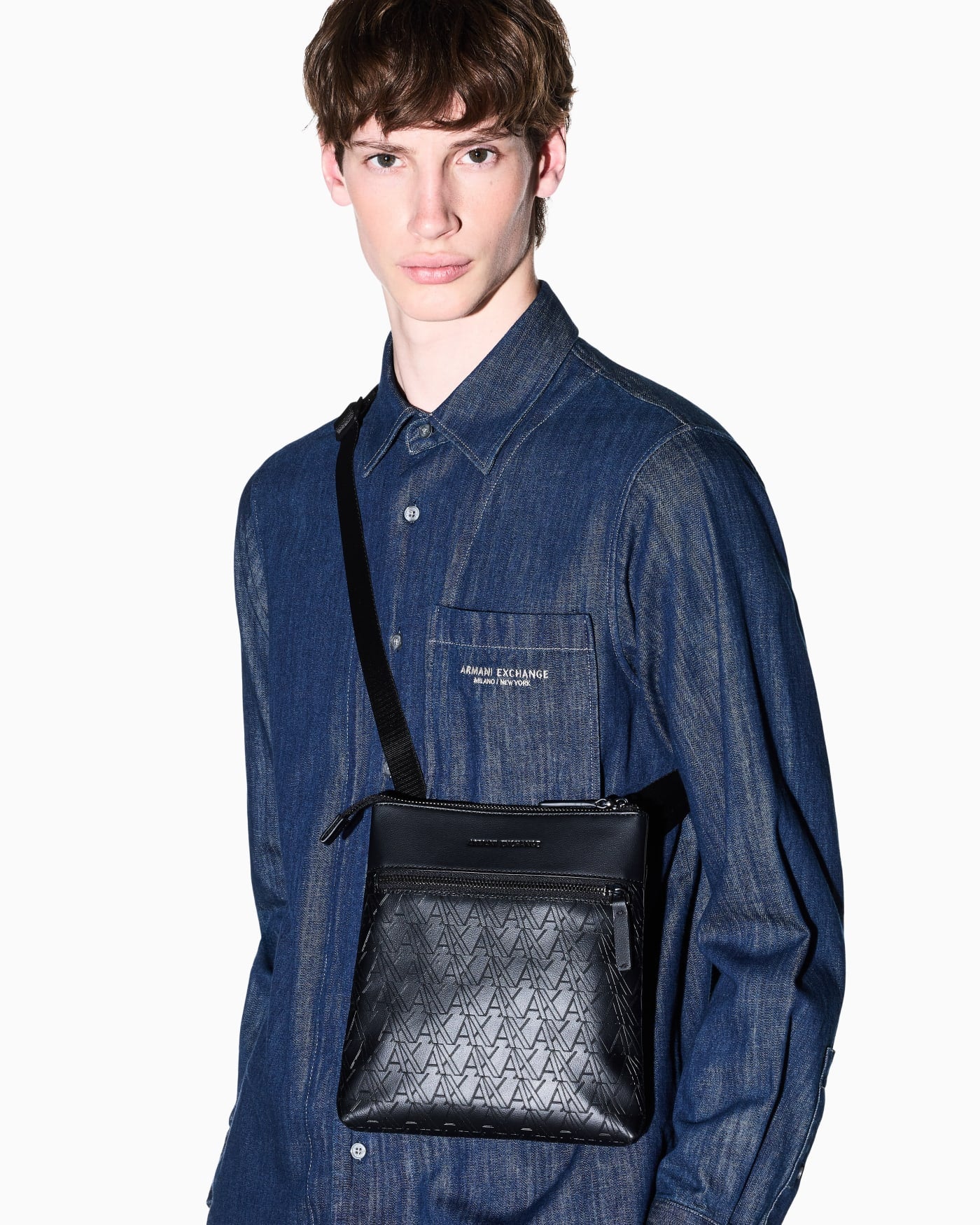 Flat crossbody messenger bag