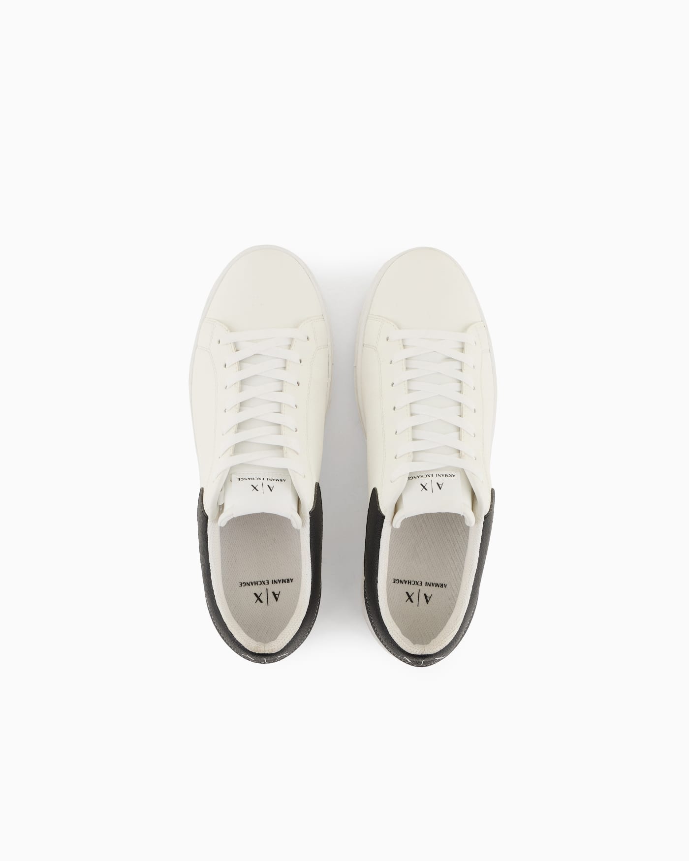 Sneakers with logo