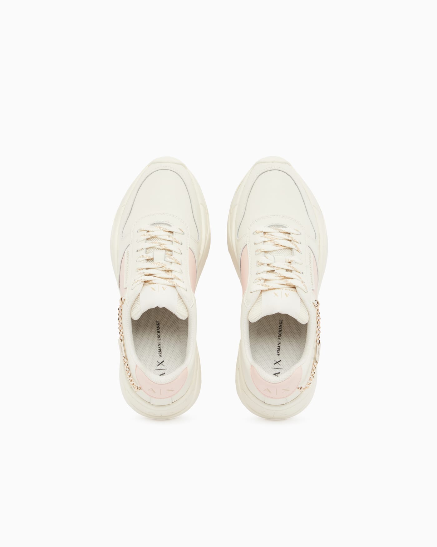 Technical mesh sneaker with thick sole and chain