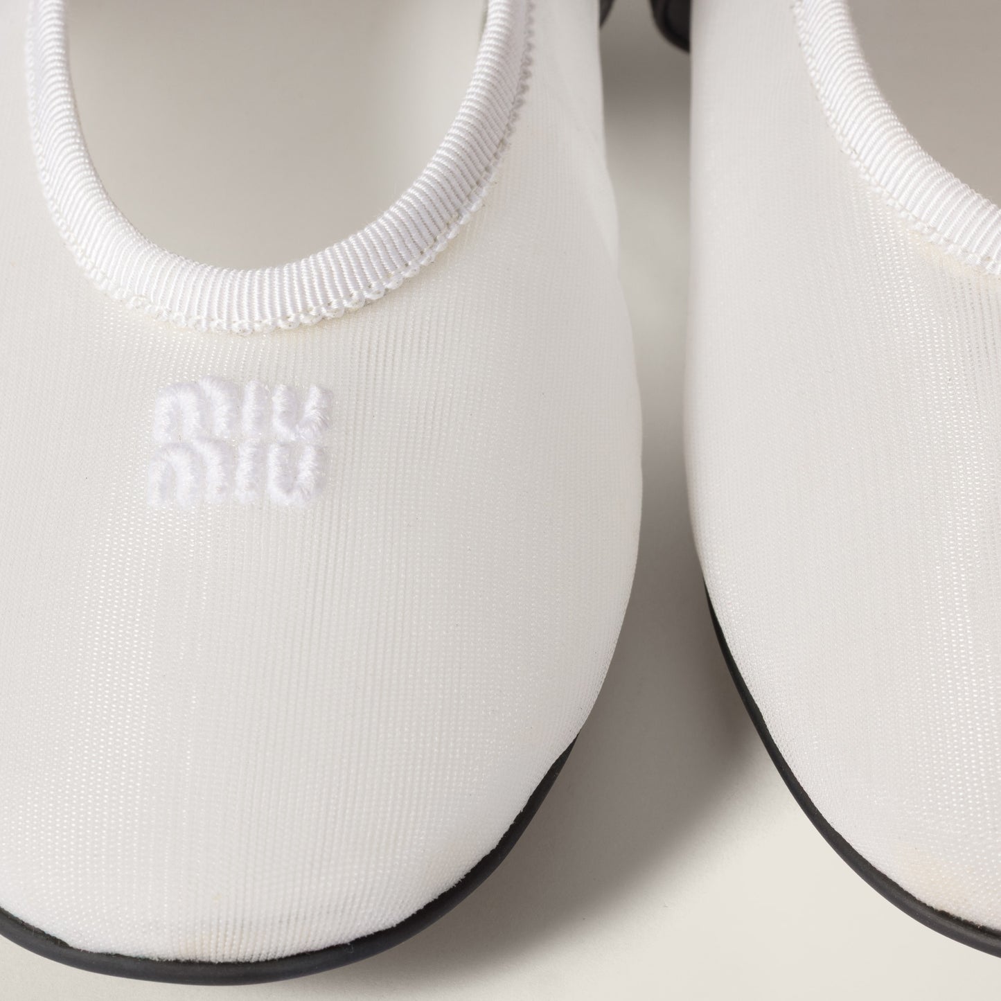 Mesh fabric ballerinas