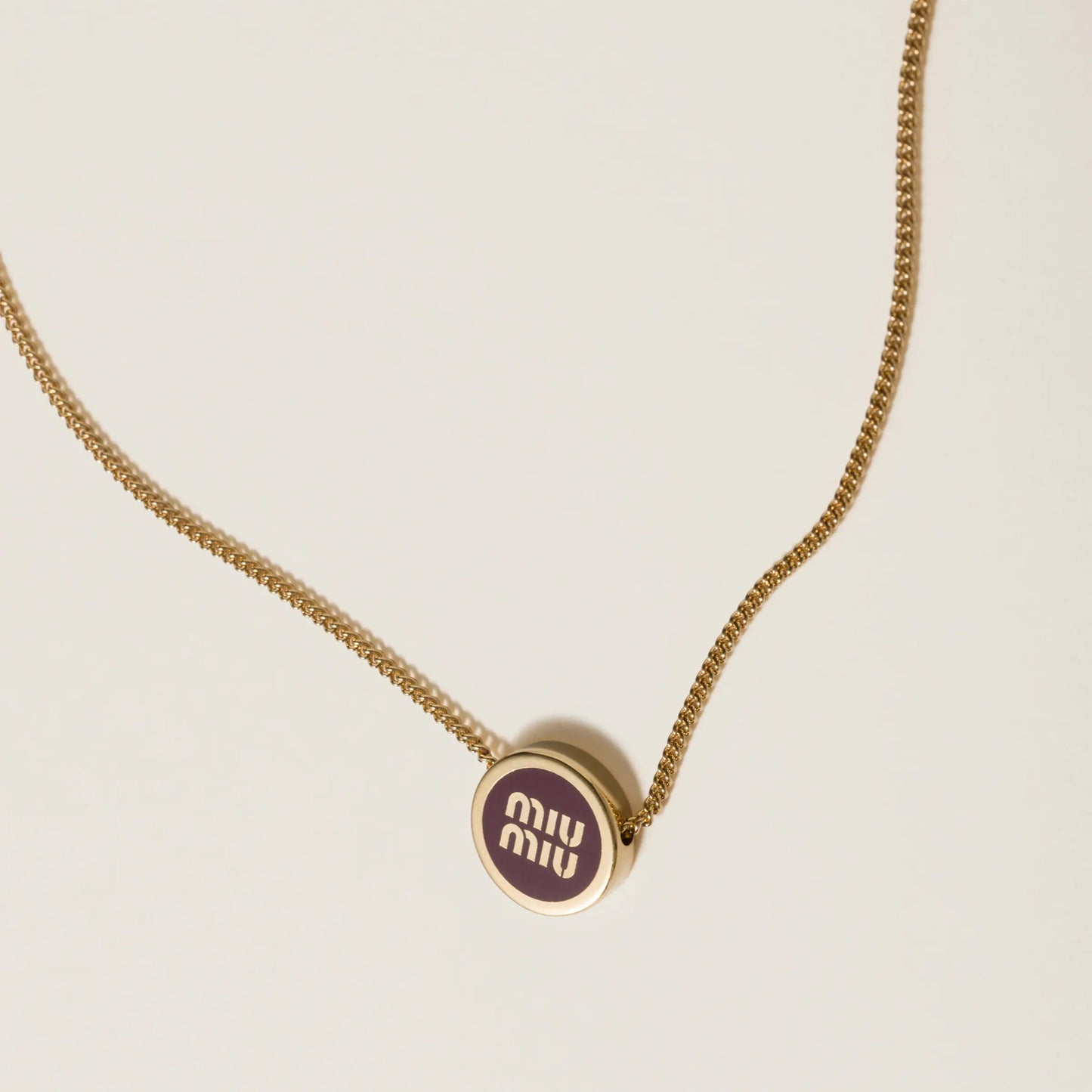 Metal necklace