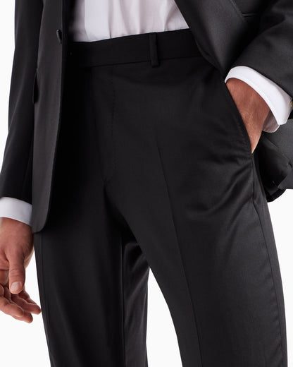 Single-breasted suit in fresh wool canvas