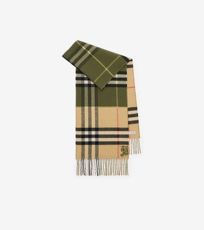 Contrast Check Cashmere Scarf in Post red/oxblood red