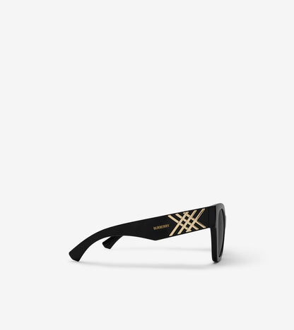 Heritage Square Sunglasses in Black