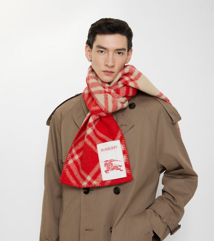 Check Wool Scarf in Crayon red