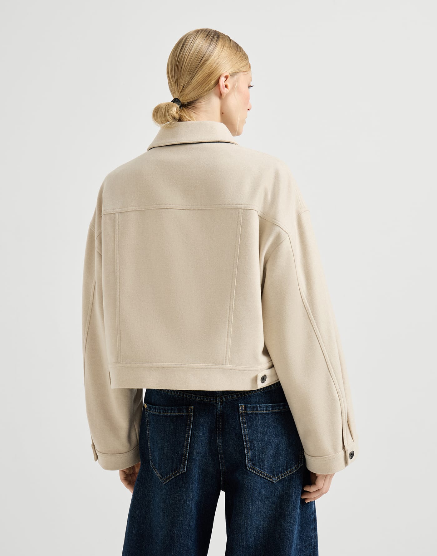 Lightweight wool cloth outerwear jacket with monili