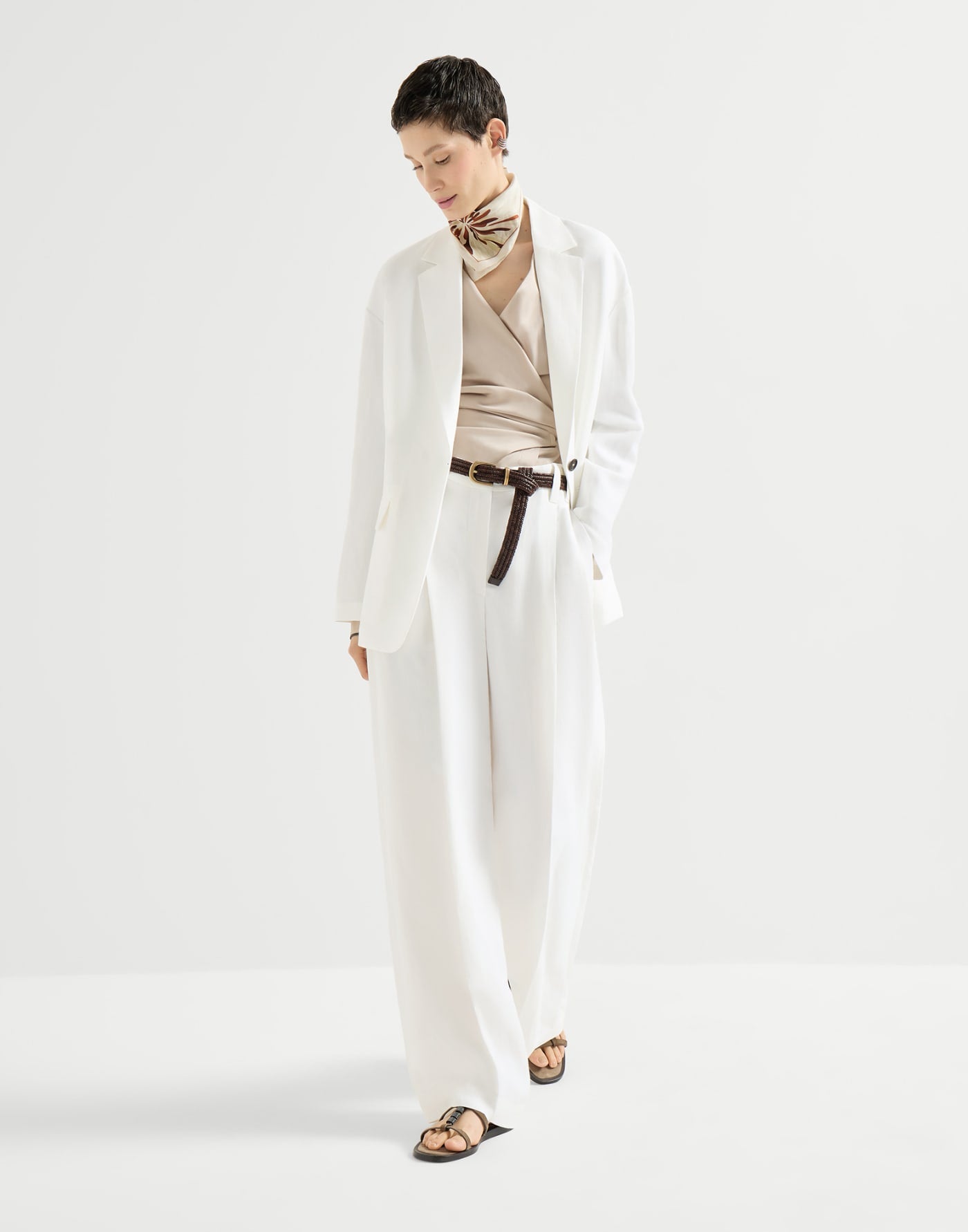 Viscose and linen fluid twill blazer with monili