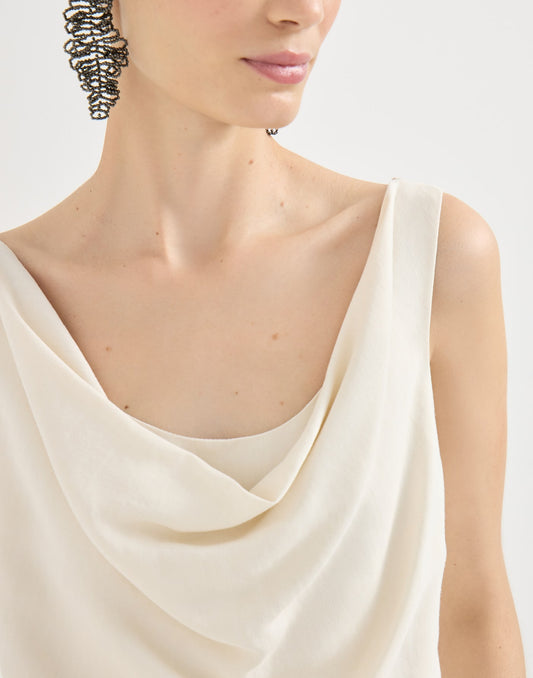 Viscose and linen fluid twill top