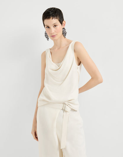 Viscose and linen fluid twill top