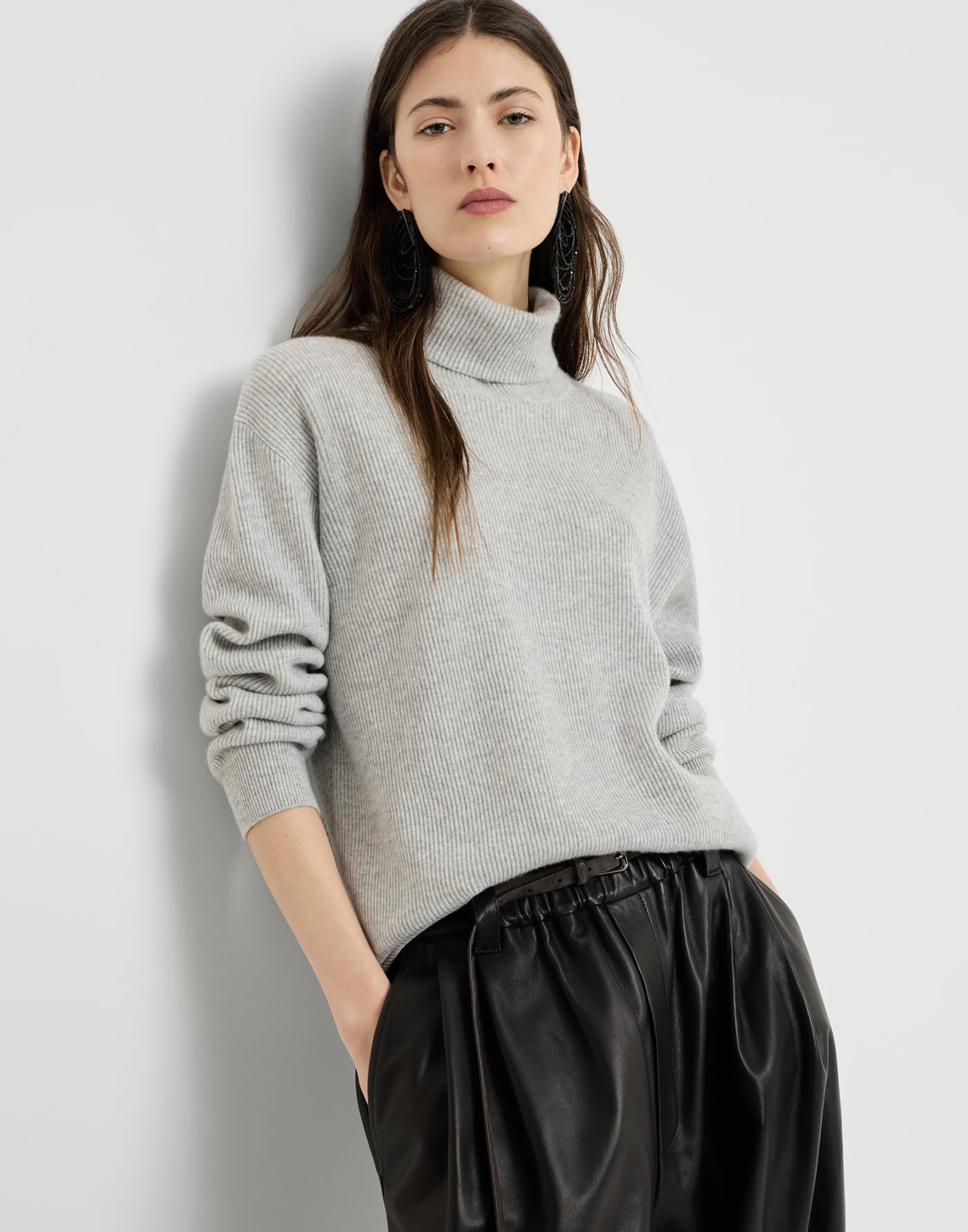 Cashmere English rib turtleneck sweater with monili