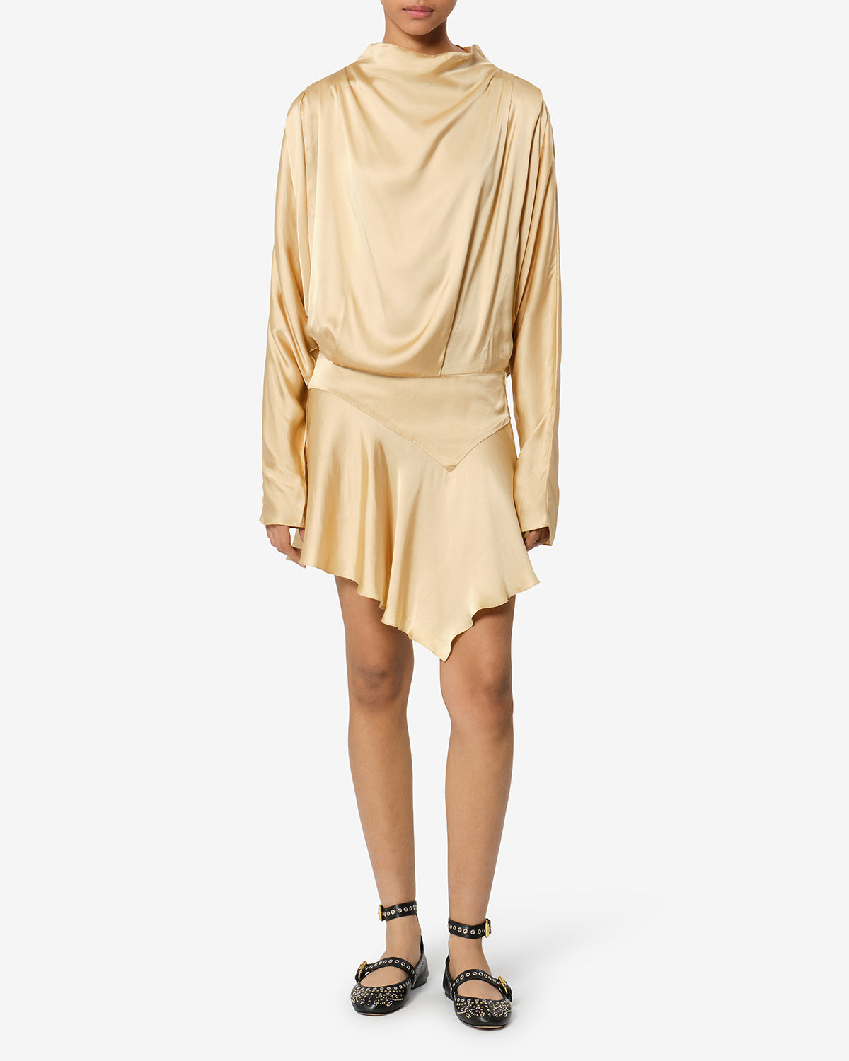 ROBE NELINE