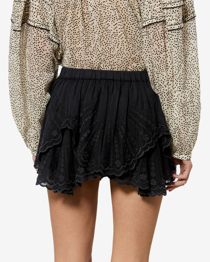 SHORT LAYALE
