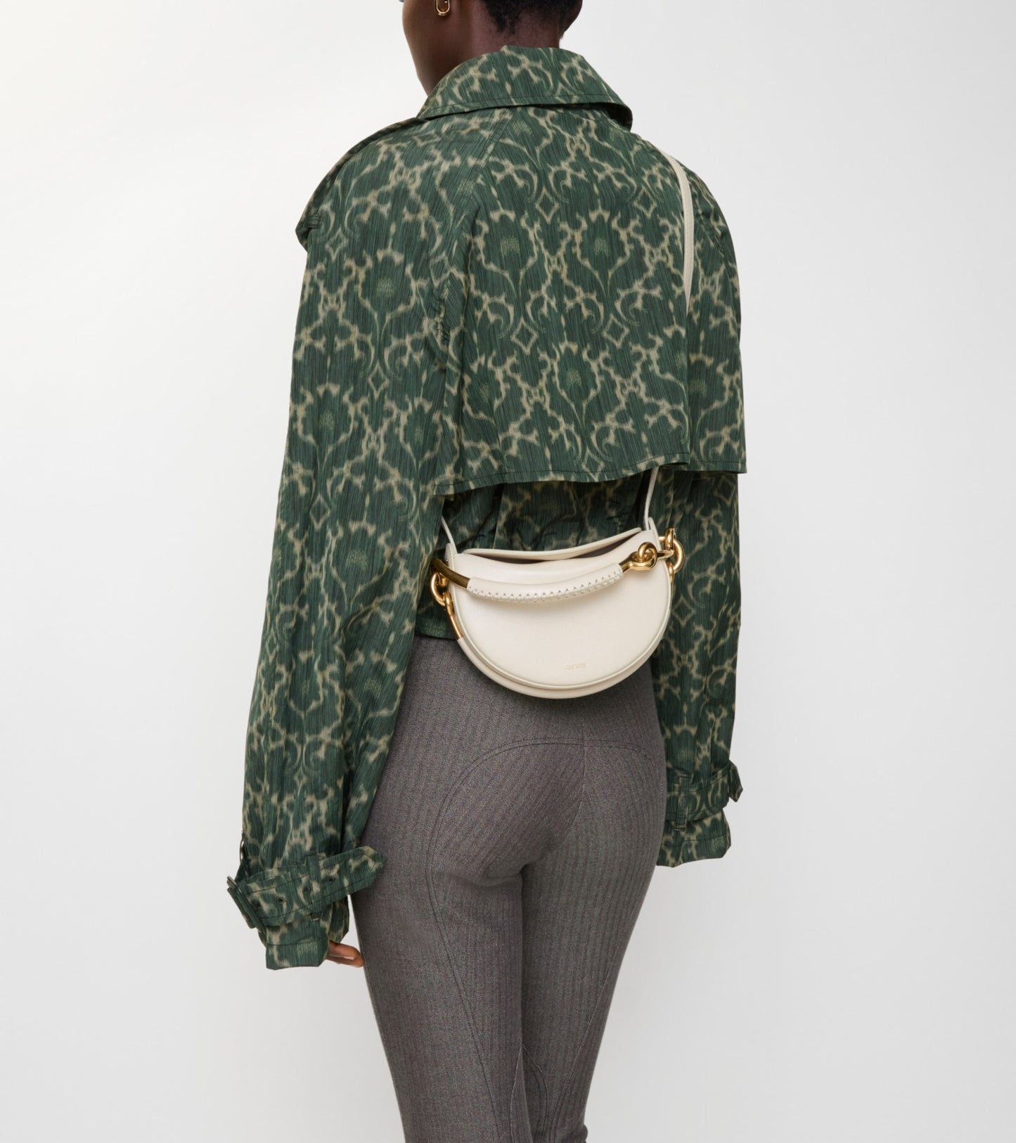 Bridle Clutch in Soap beige