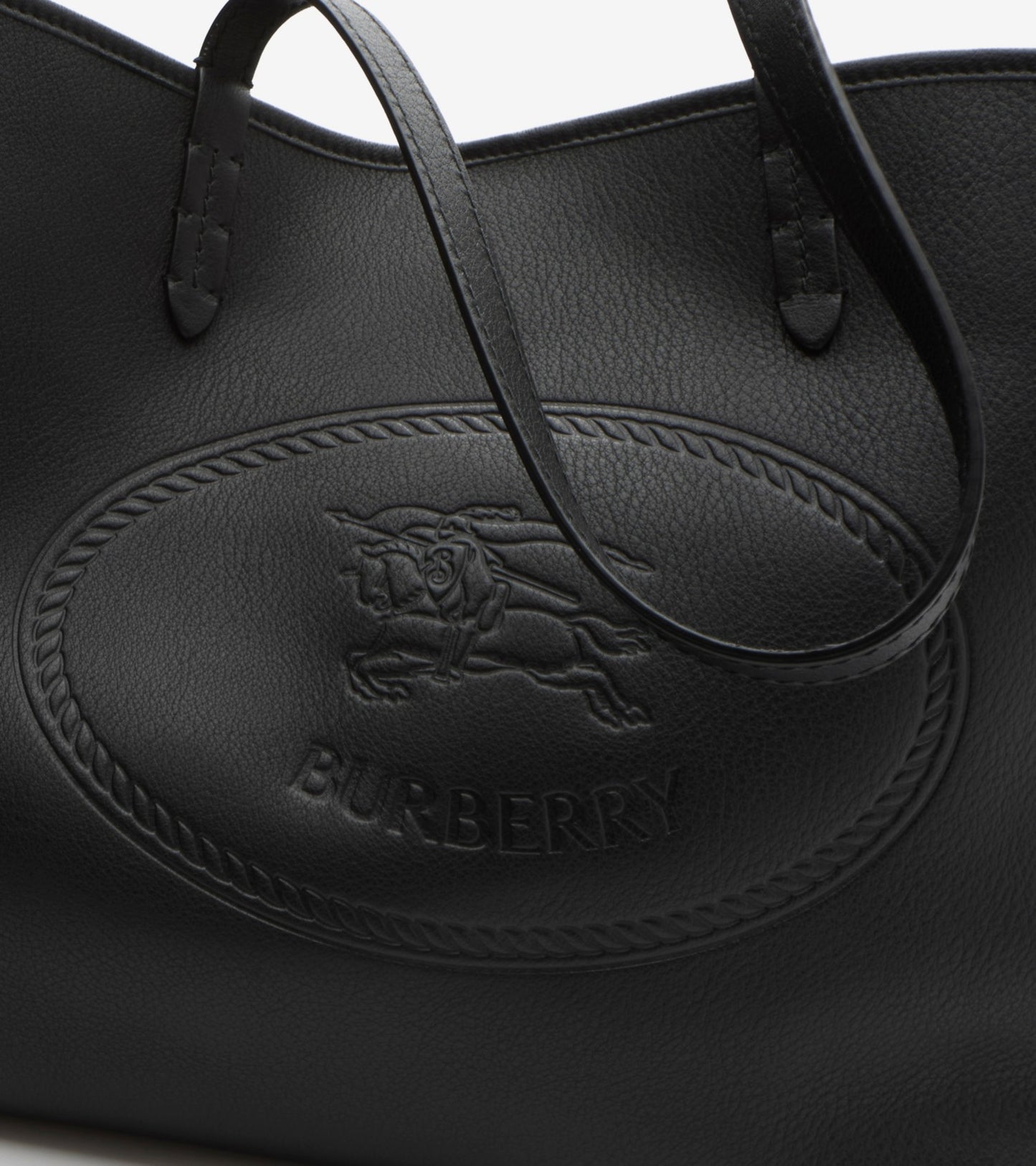 Medium Highlands Tote in Black