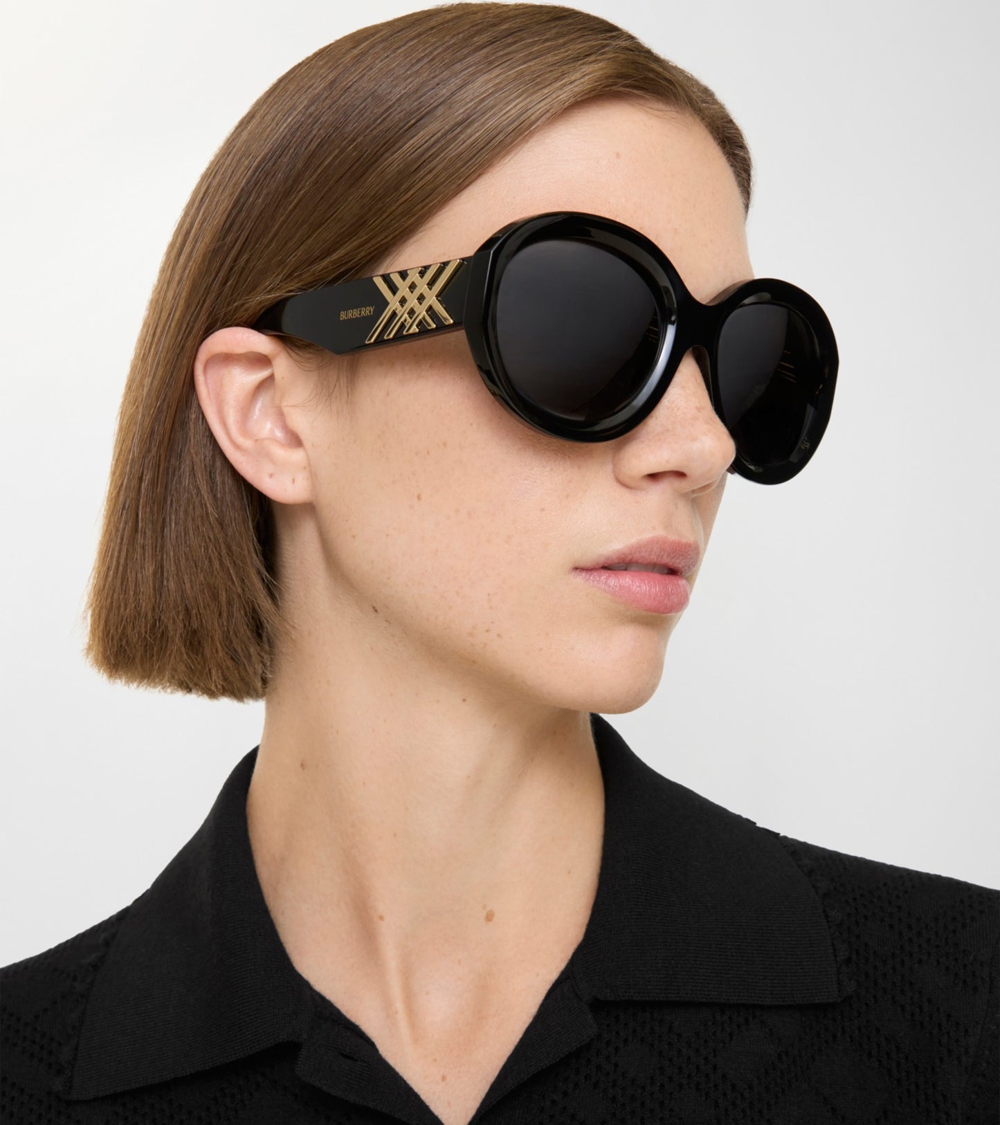 Heritage Round Sunglasses in Black