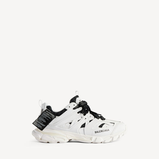 Track shirt sneaker