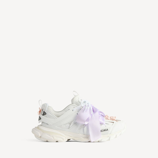 Track bow sneaker