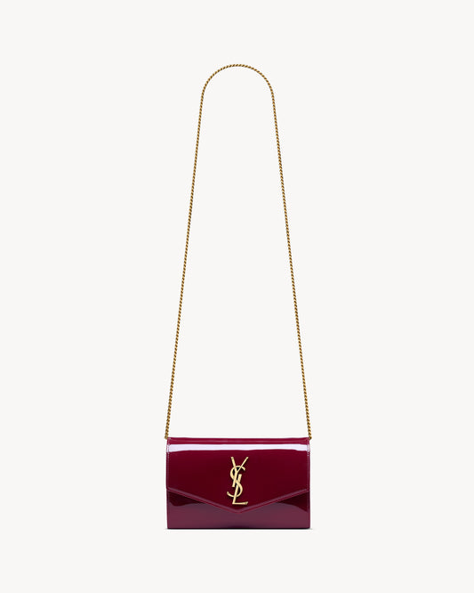 UPTOWN CHAIN WALLET IN PATENT LEATHER