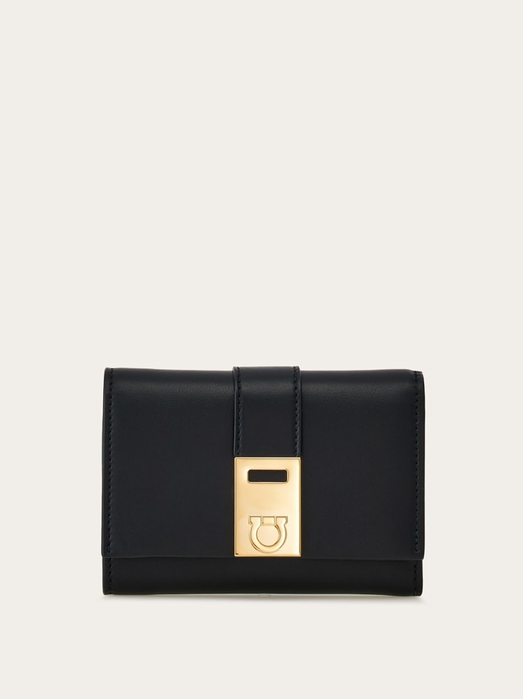 Hug compact wallet