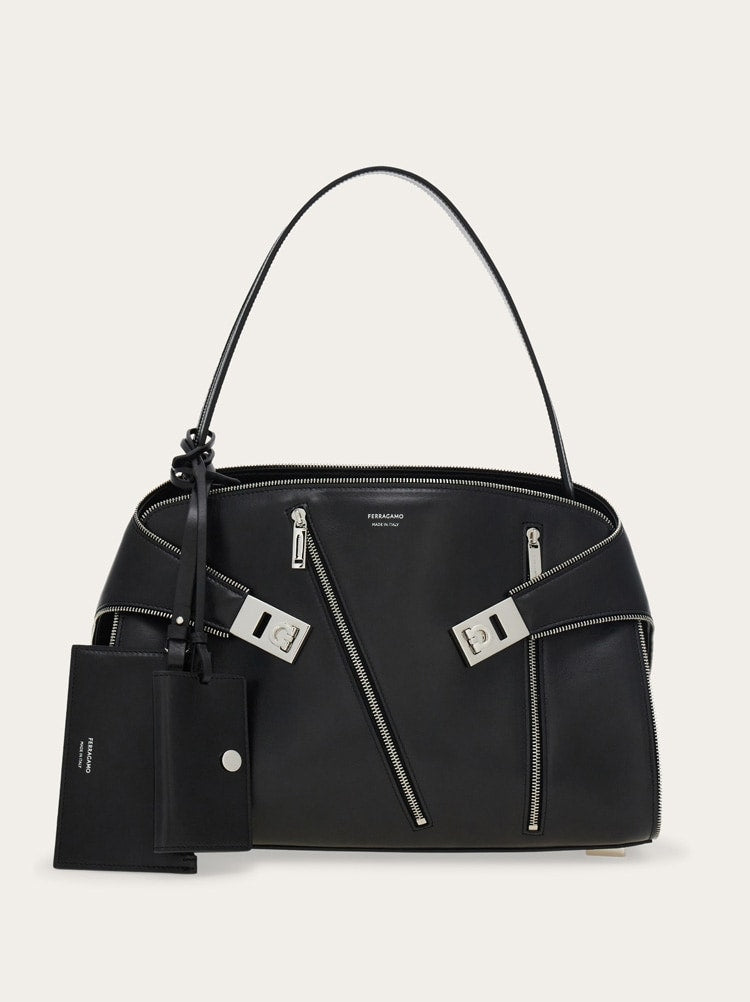 Hug Soft multi-zip shoulder bag (M)