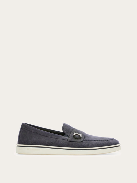 Boat shoe loafer with Gancini ornament