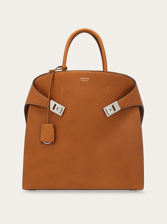 Hug tote bag