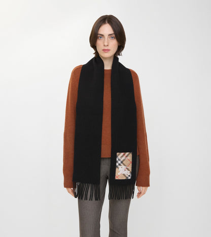 Check Label Cashmere Scarf in Black/sand beige