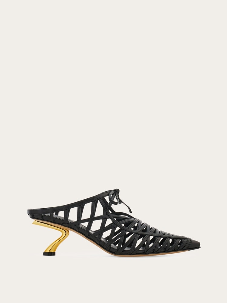 S-shaped heel mule