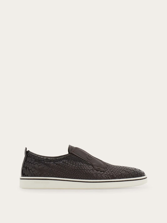 Derby slip-on