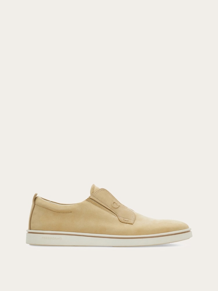 Derby slip-on