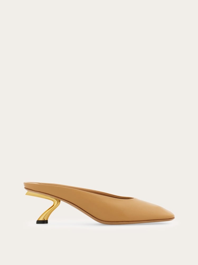 S-shaped heel mule