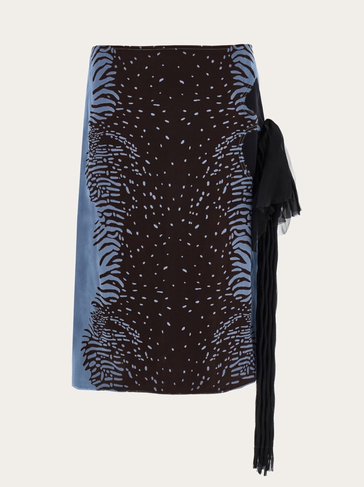 Skirt with flower detail