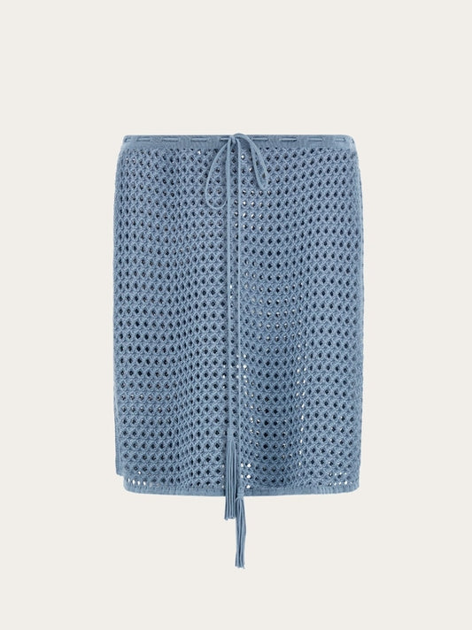 Short skirt with open weave knit