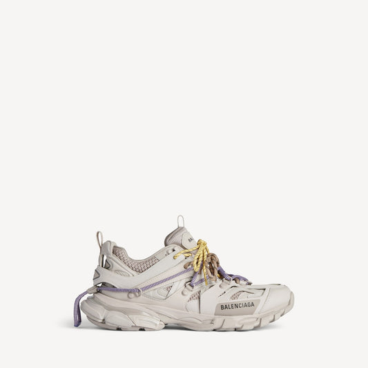 Track trail laces sneaker