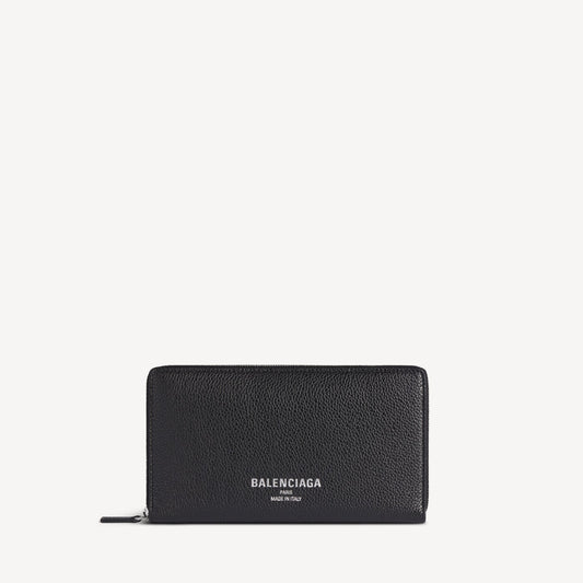 Credit continental zip wallet
