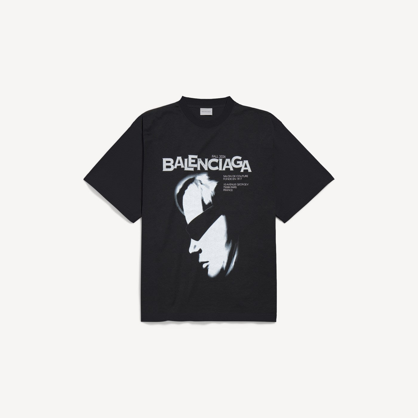 Lady in shades oversized t-shirt