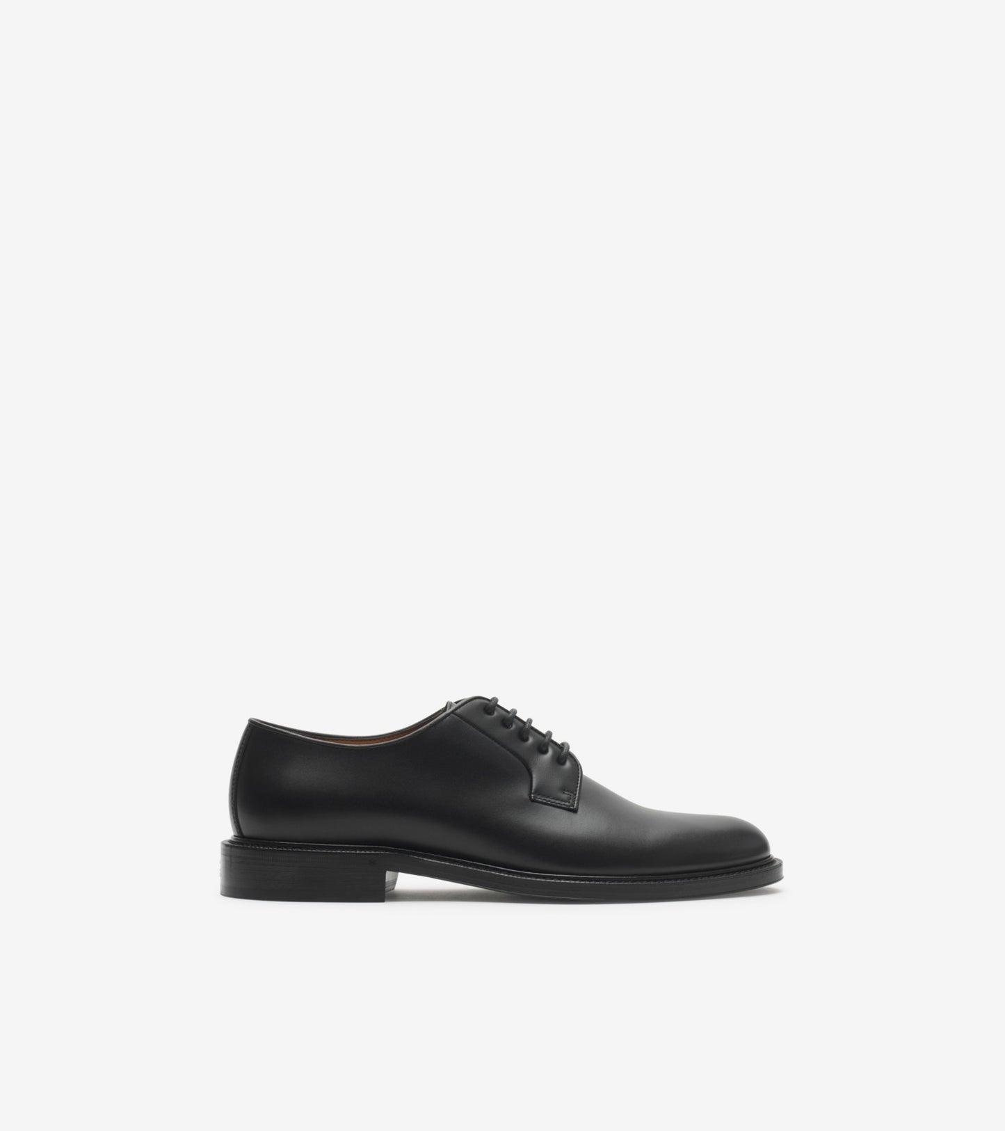 Leather Manor Derby Shoes in Black